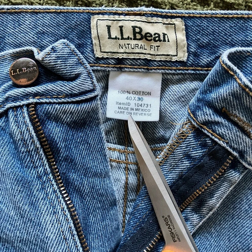LL Bean Mens Natural Fit Jeans - Picture 4 of 10